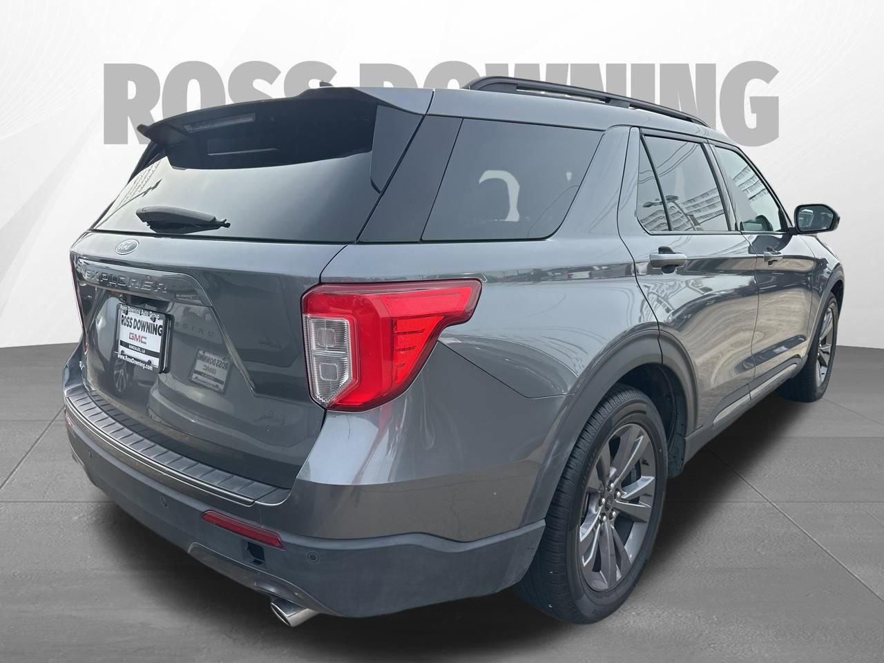 Used 2022 Ford Explorer XLT w/ Equipment Group 202A image 4