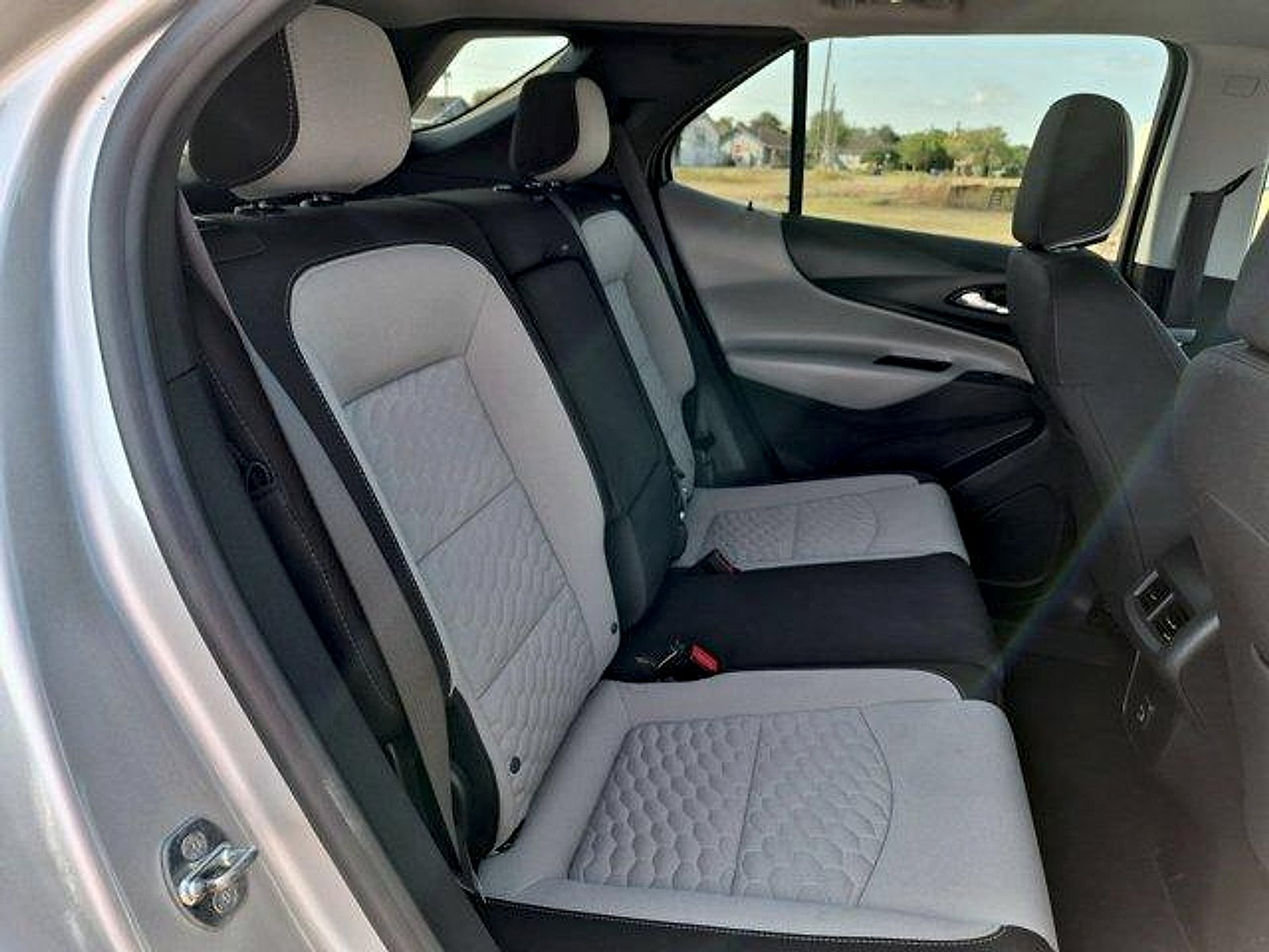 Used 2021 Chevrolet Equinox LT FWD image 25