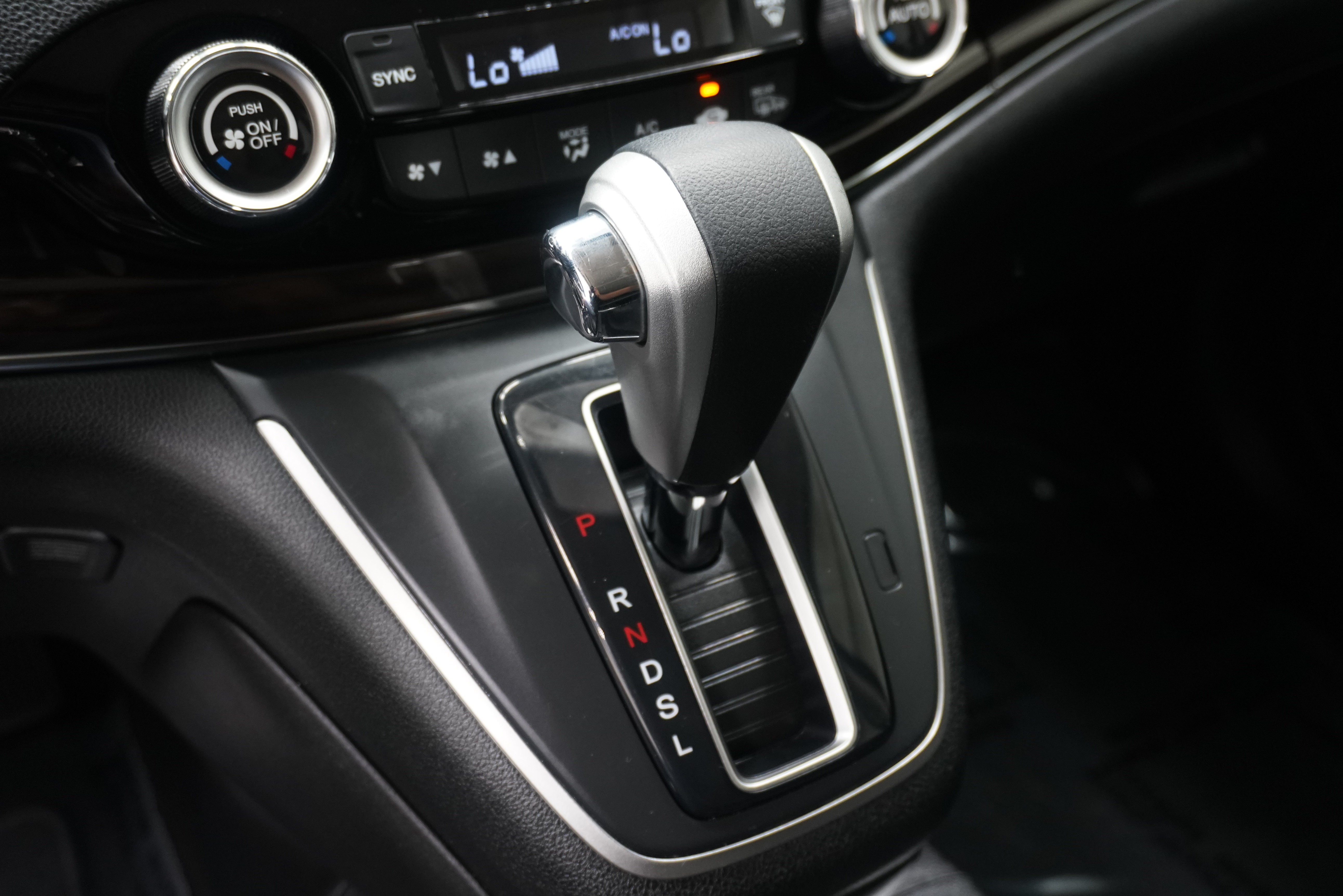 Used 2015 Honda CR-V EX-L image 22