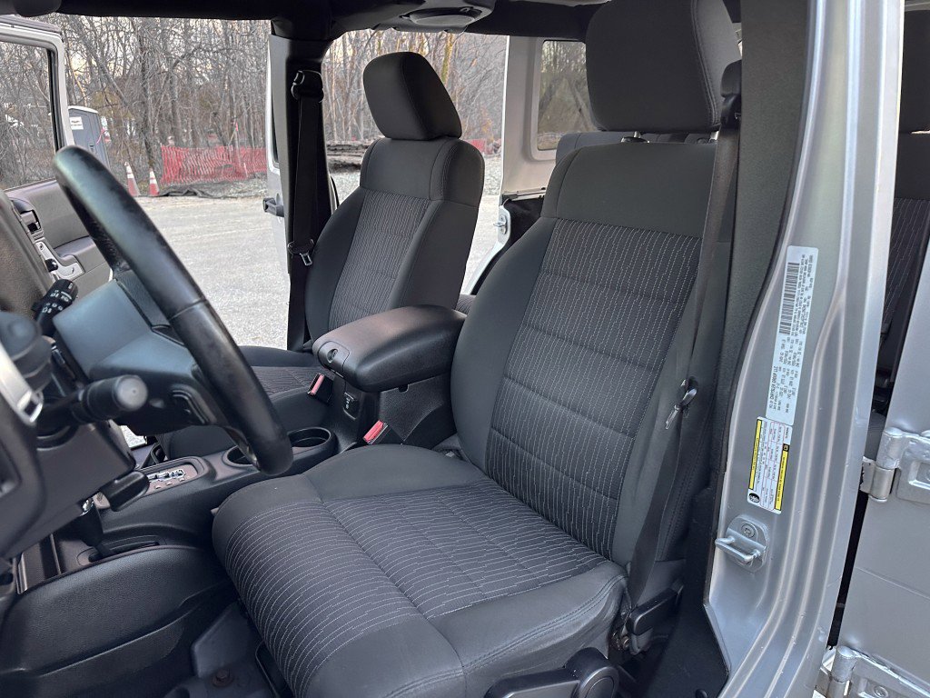 Used 2012 Jeep Wrangler Unlimited Sahara w/ Dual Top Group image 19