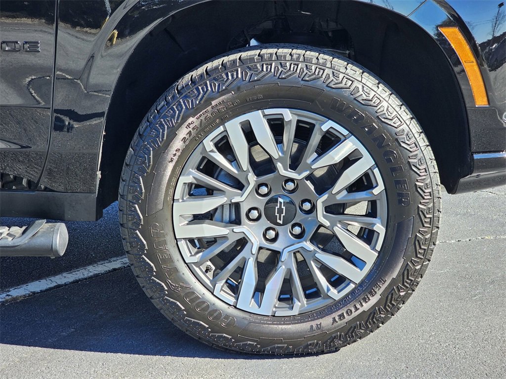 Used 2025 Chevrolet Tahoe Z71 w/ Z71 Off-Road Package image 13