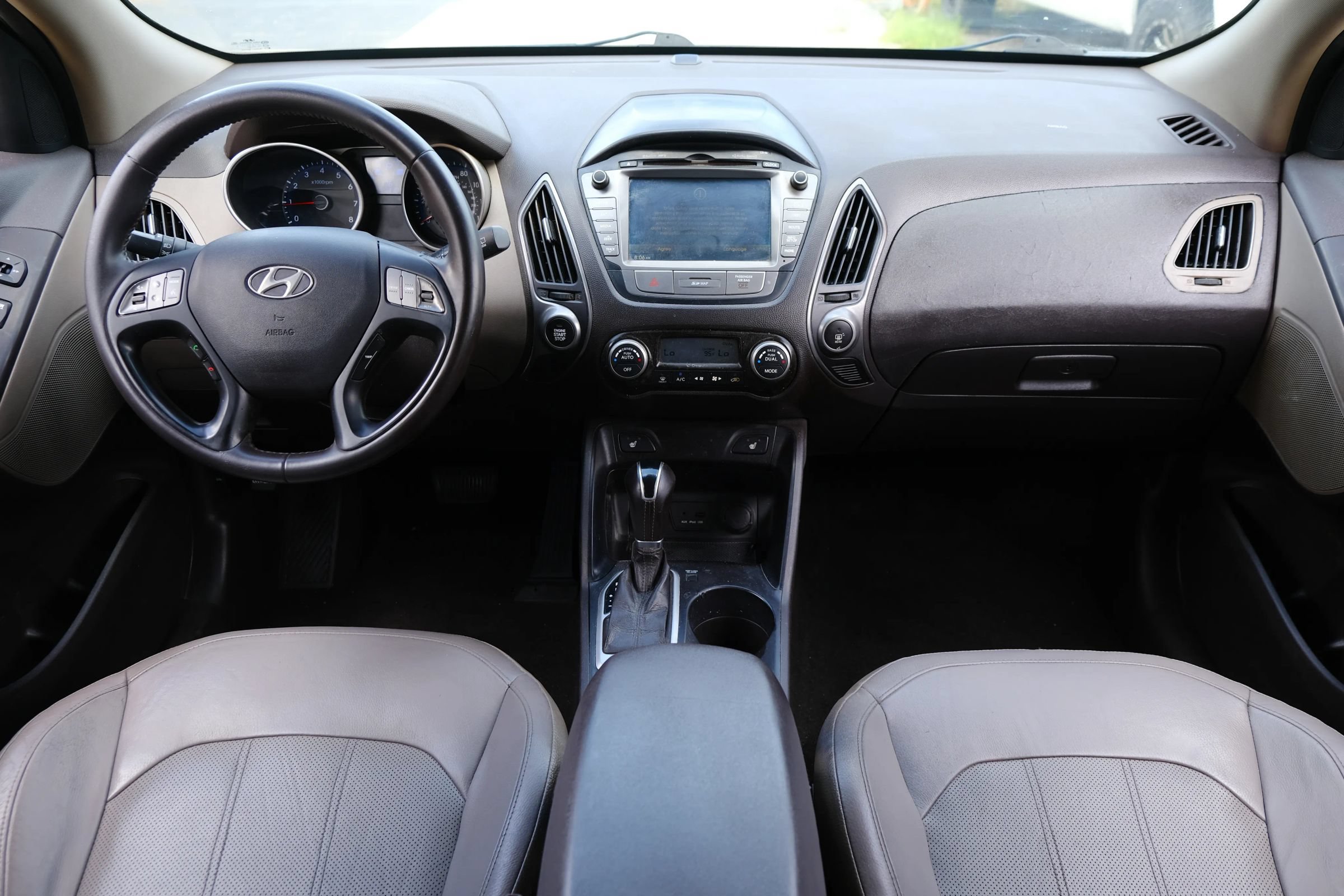 Used 2014 Hyundai Tucson Limited w/ Technology Package 02 FWD image 10