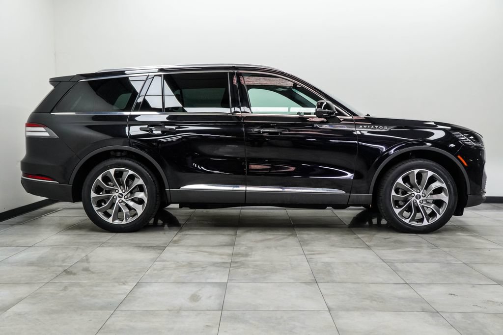Used 2025 Lincoln Aviator Reserve w/ Illumination Package AWD/4WD image 10