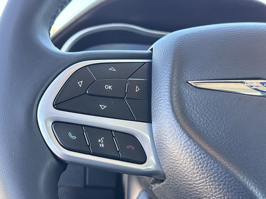 Used 2022 Chrysler 300 Touring L w/ Popular Equipment Group image 33