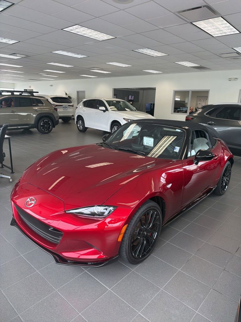 Certified 2025 MAZDA MX-5 Miata Club w/ Brembo/BBS Recaro Package RWD image 15