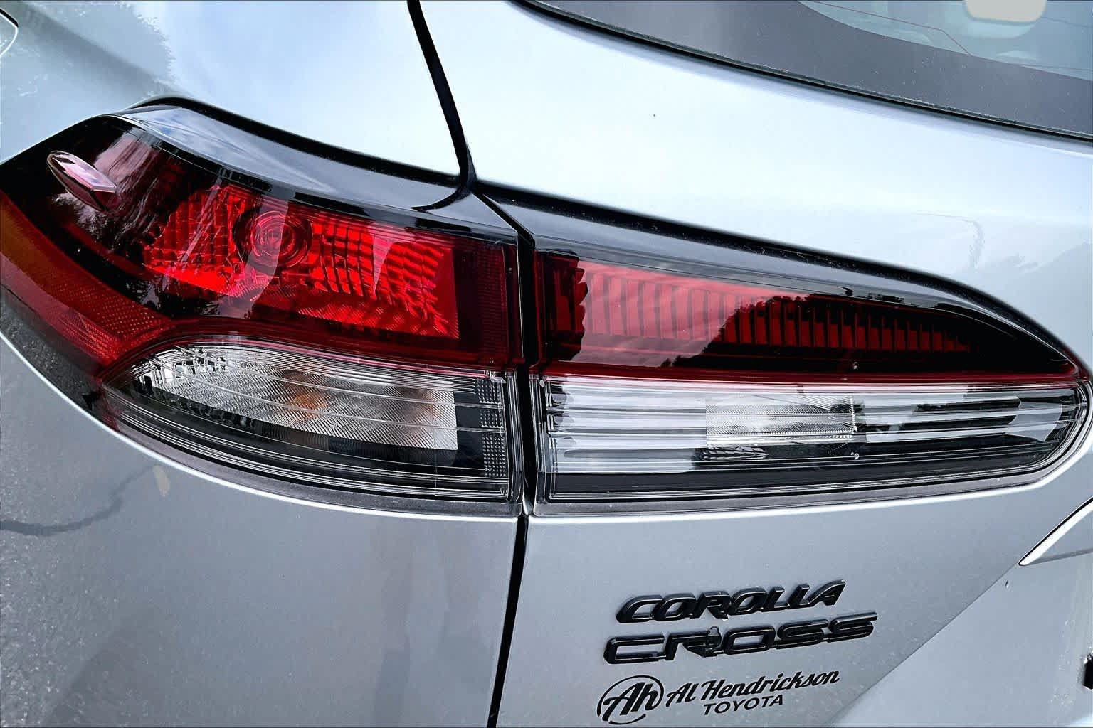 Used 2026 Toyota Corolla Cross AWD Hybrid image 28