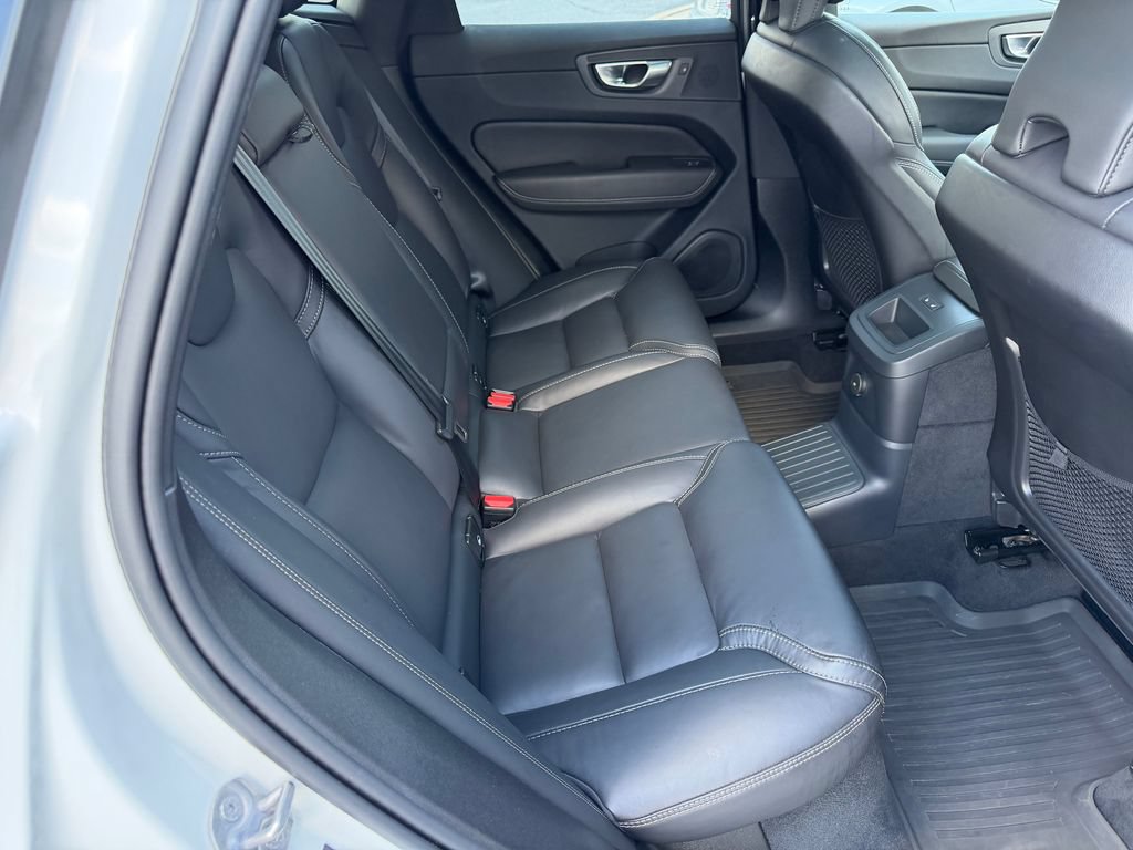 Certified 2024 Volvo XC60 T8 Ultimate w/ Protection Package Premier AWD/4WD image 15