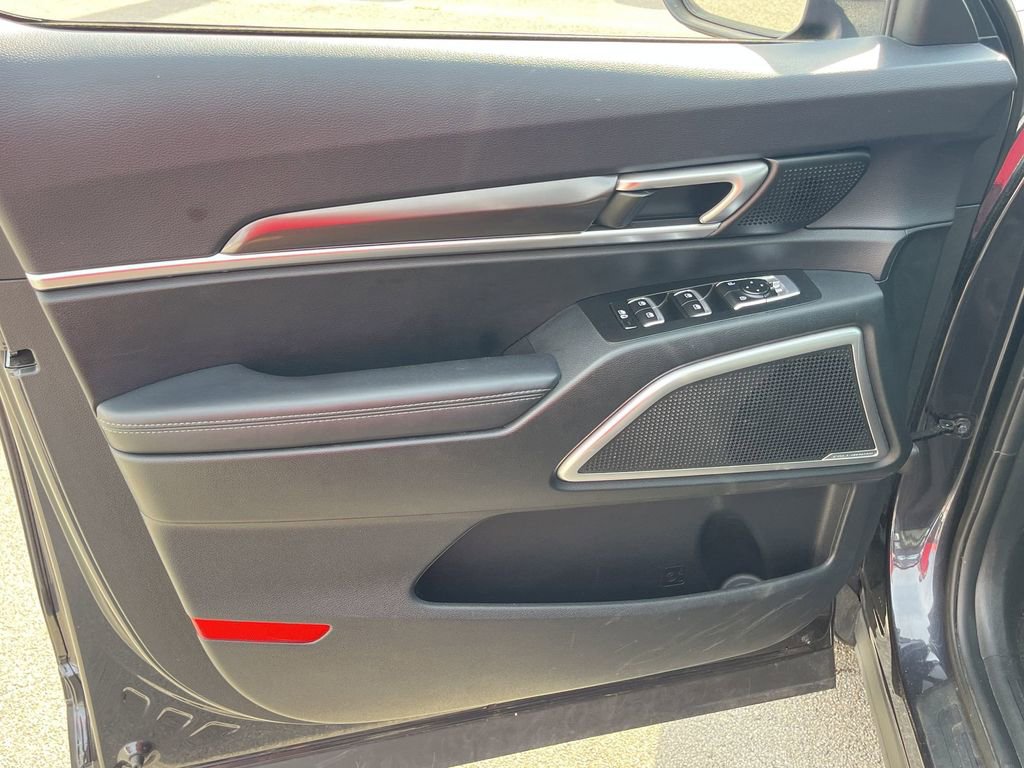 Used 2025 Kia Telluride S image 10