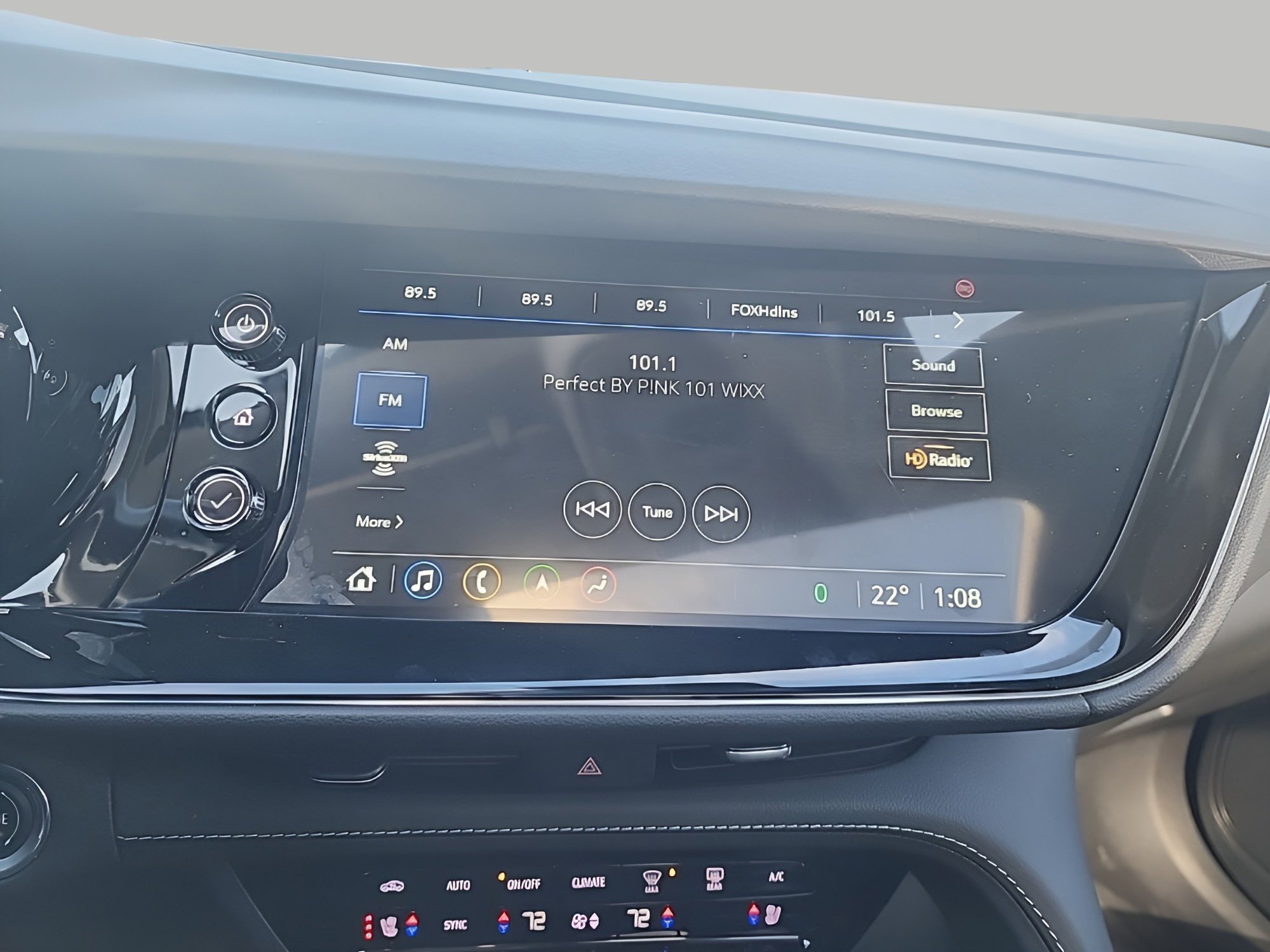 Used 2023 Buick Envision Avenir image 21