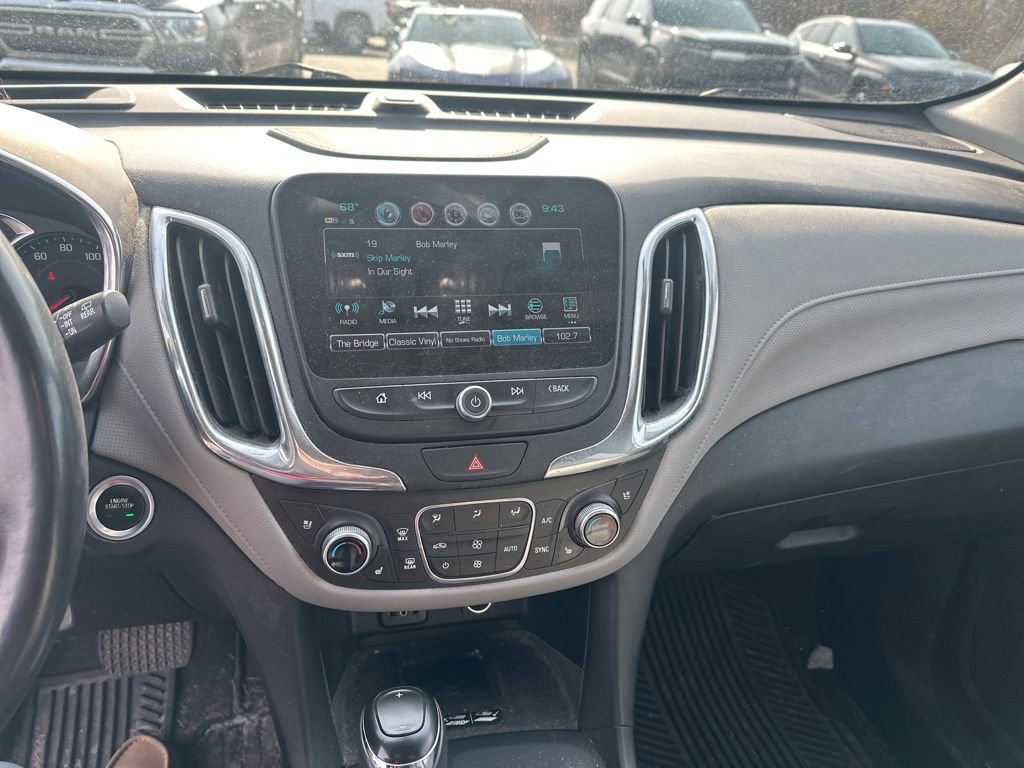 Used 2018 Chevrolet Equinox Premier image 9