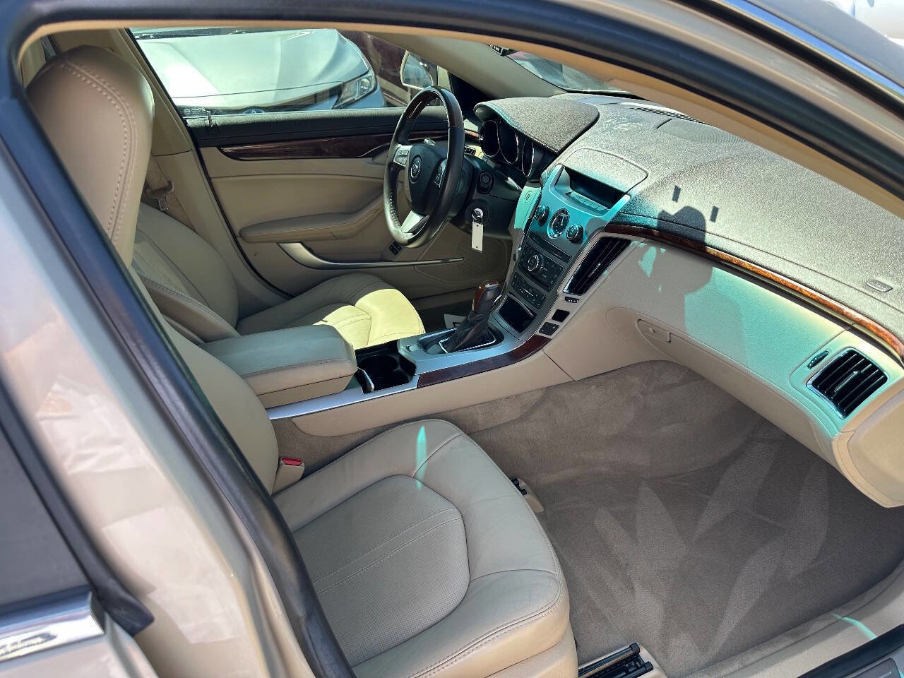Used 2009 Cadillac CTS 3.6 w/ Wood Trim Package image 16