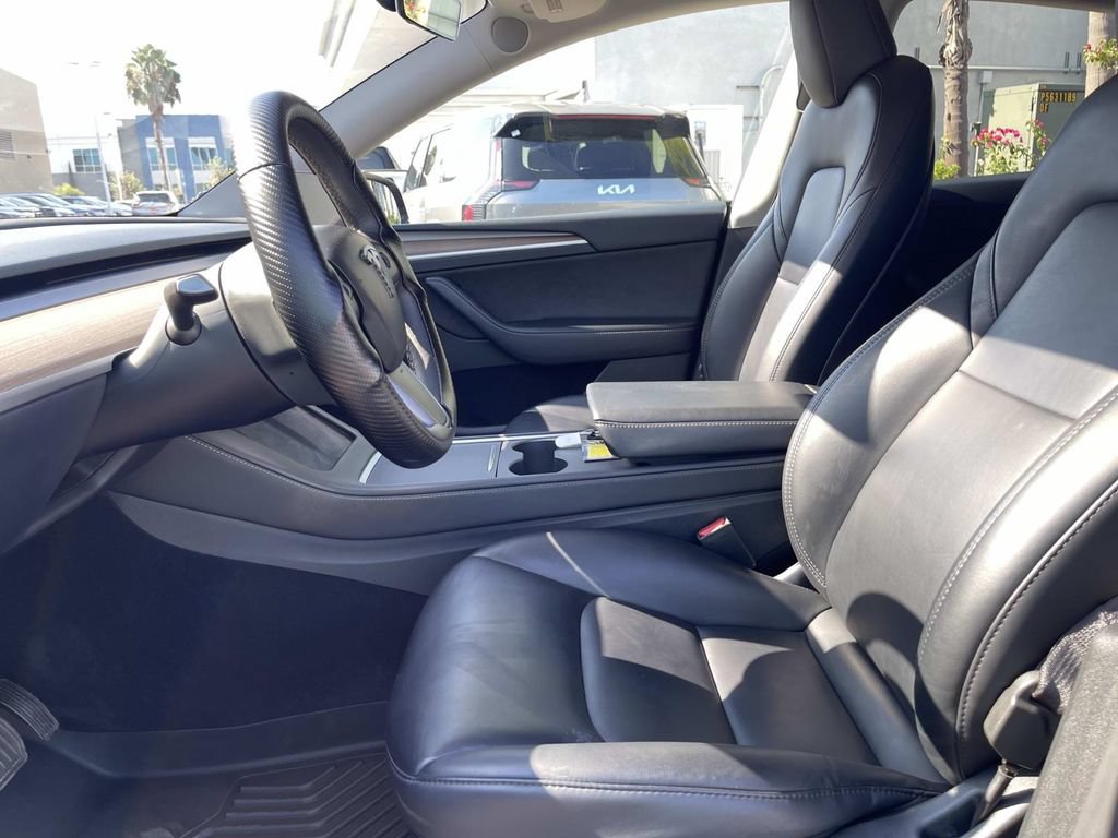 Used 2023 Tesla Model Y Long Range AWD/4WD image 17