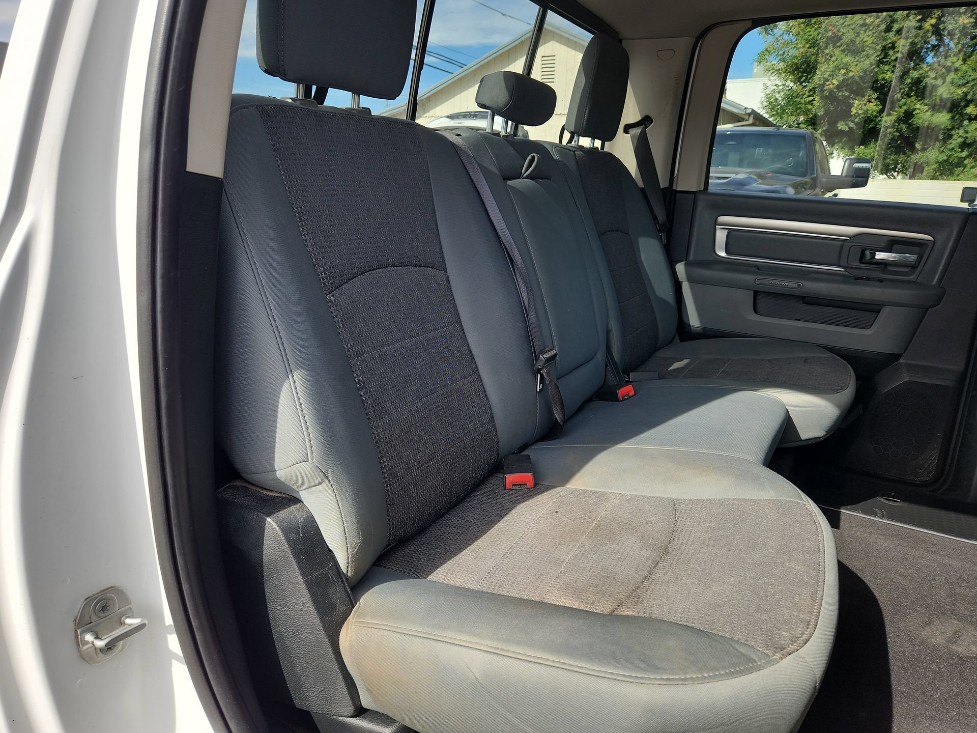 Used 2017 RAM 1500 Big Horn AWD/4WD image 26