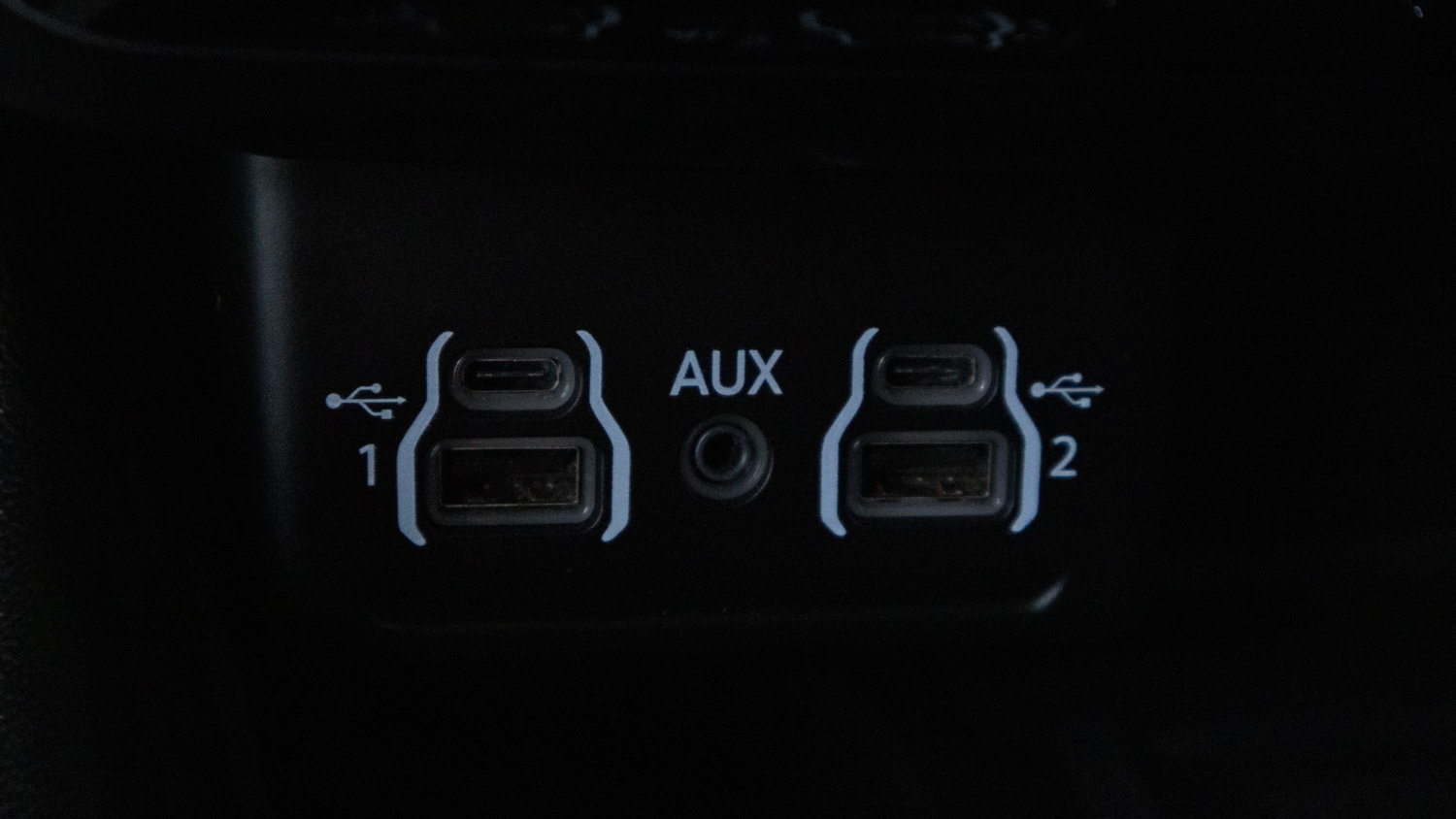 Used 2021 Dodge Durango R/T w/ Blacktop Package AWD/4WD image 23