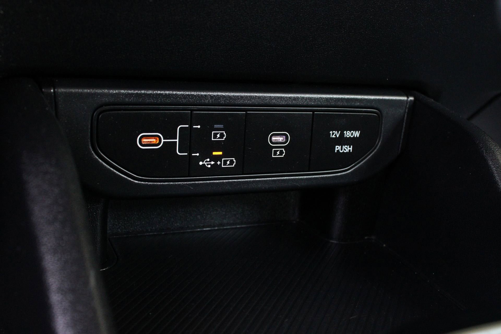 Used 2025 Kia K4 LXS image 35