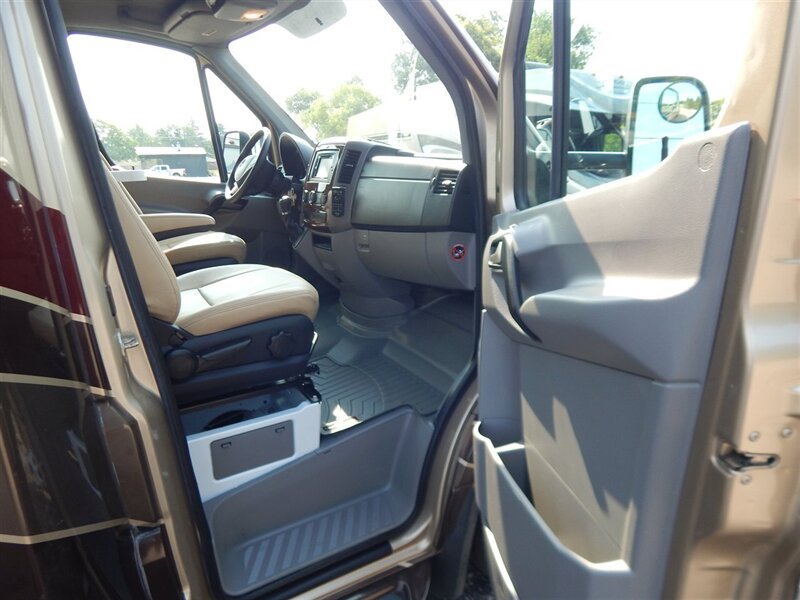 Used 2017 Mercedes-Benz Sprinter 3500 image 21