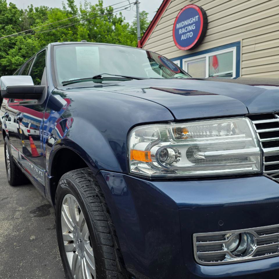 Used 2014 Lincoln Navigator 4WD image 13