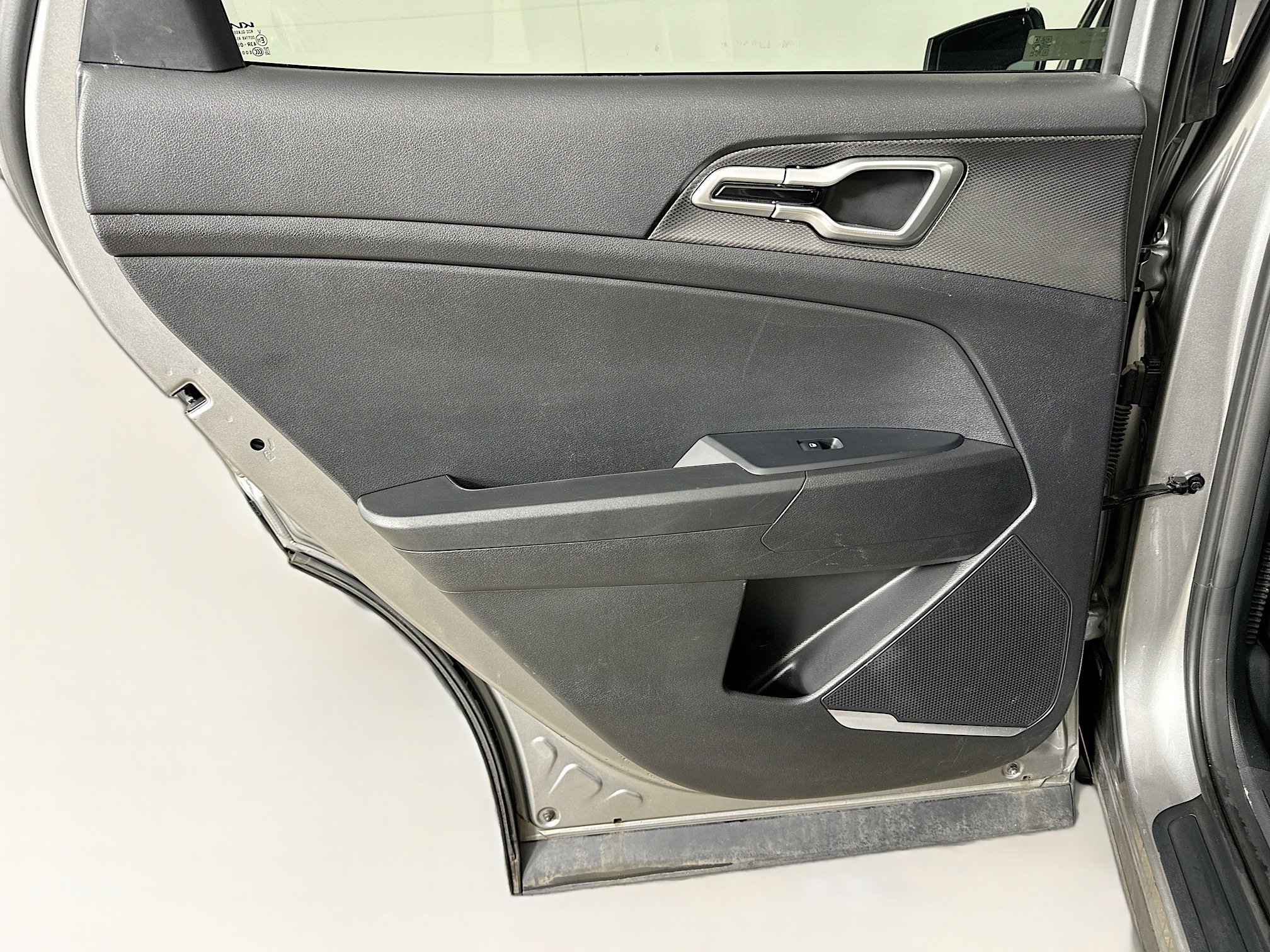 Used 2025 Kia Sportage LX image 26