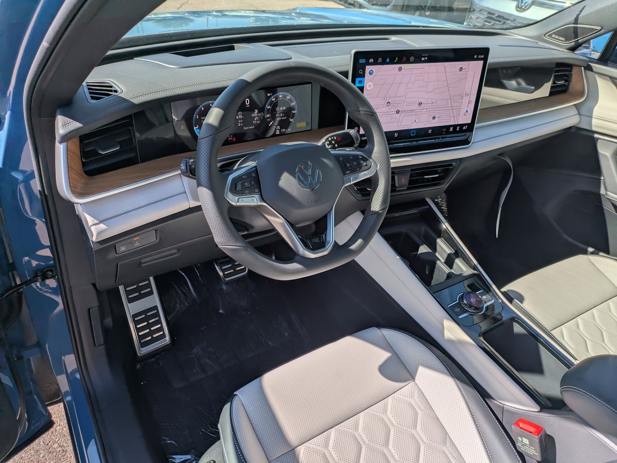 New 2026 Volkswagen Tiguan SEL R-Line AWD/4WD image 12
