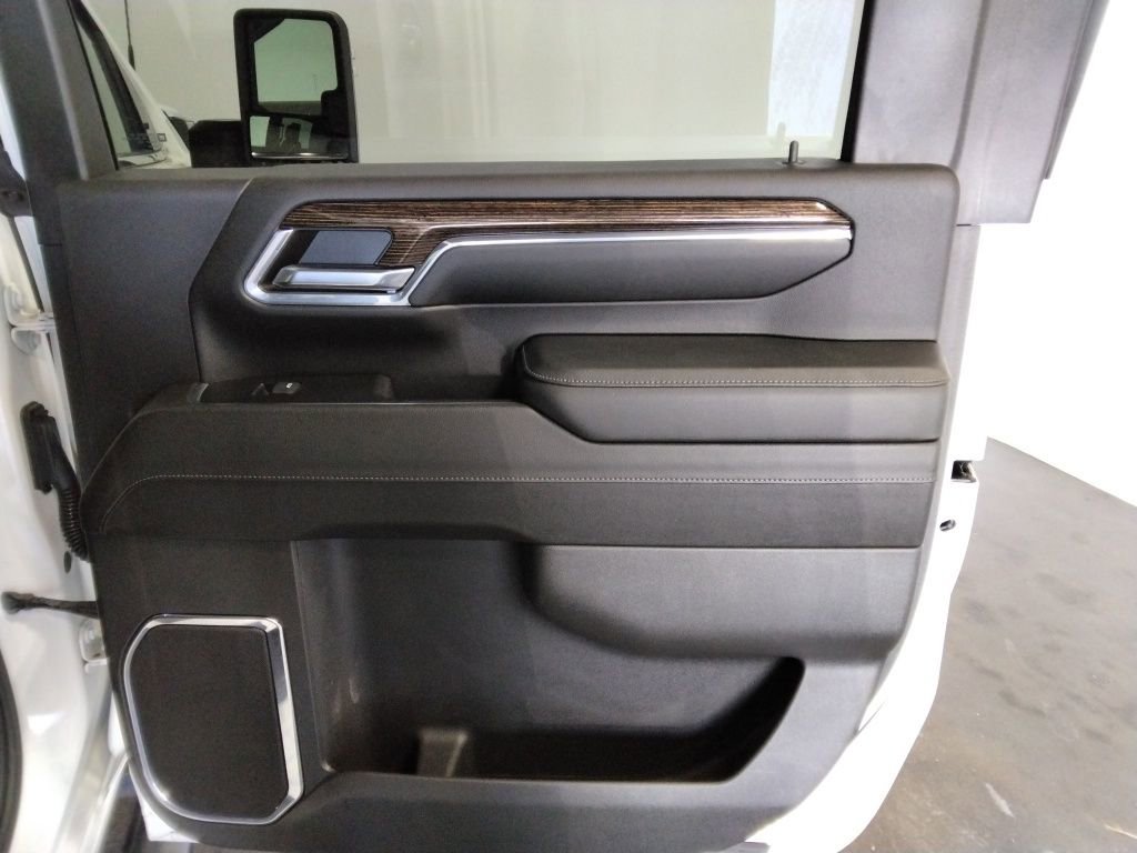 Used 2024 GMC Sierra 2500 SLE image 33