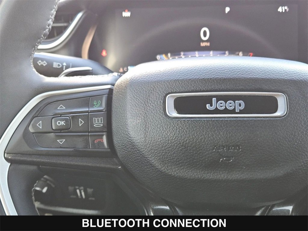 Used 2023 Jeep Grand Cherokee L Laredo image 25