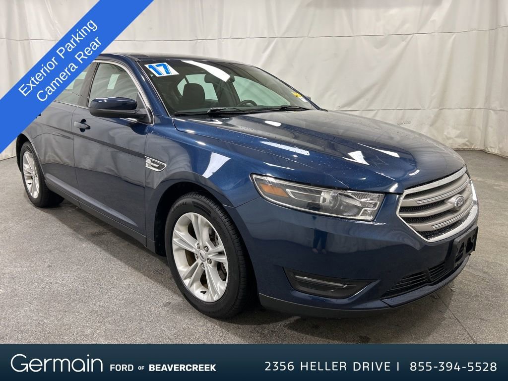 Used 2017 Ford Taurus SEL image 7