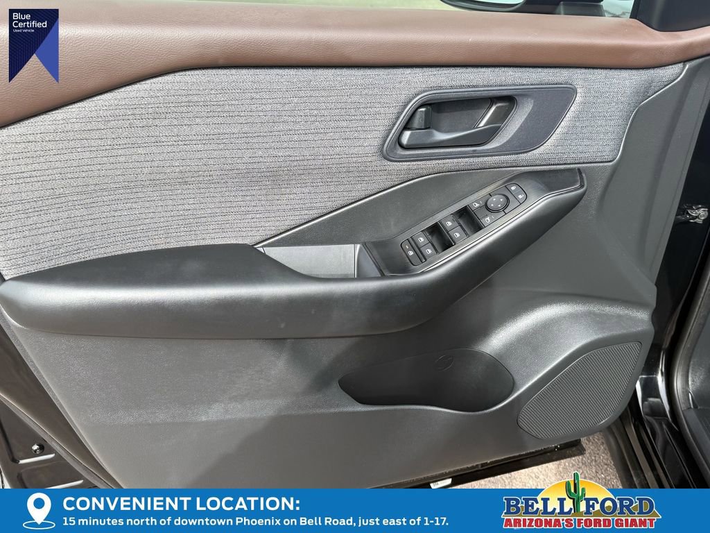 Used 2023 Nissan Rogue S image 17