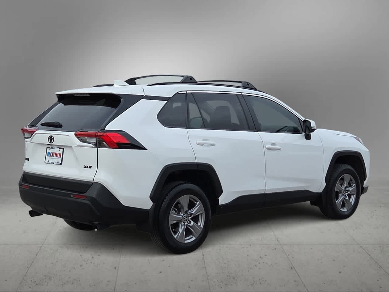 Used 2024 Toyota RAV4 XLE w/ Convenience Package FWD image 7