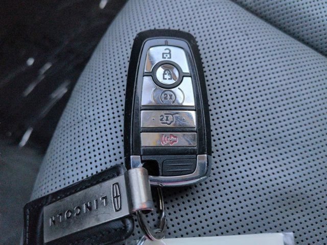 Used 2021 Lincoln Aviator Reserve w/ Elements Package Plus RWD image 36