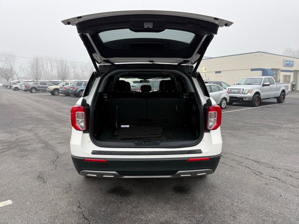 Used 2022 Ford Explorer XLT w/ Equipment Group 202A image 30