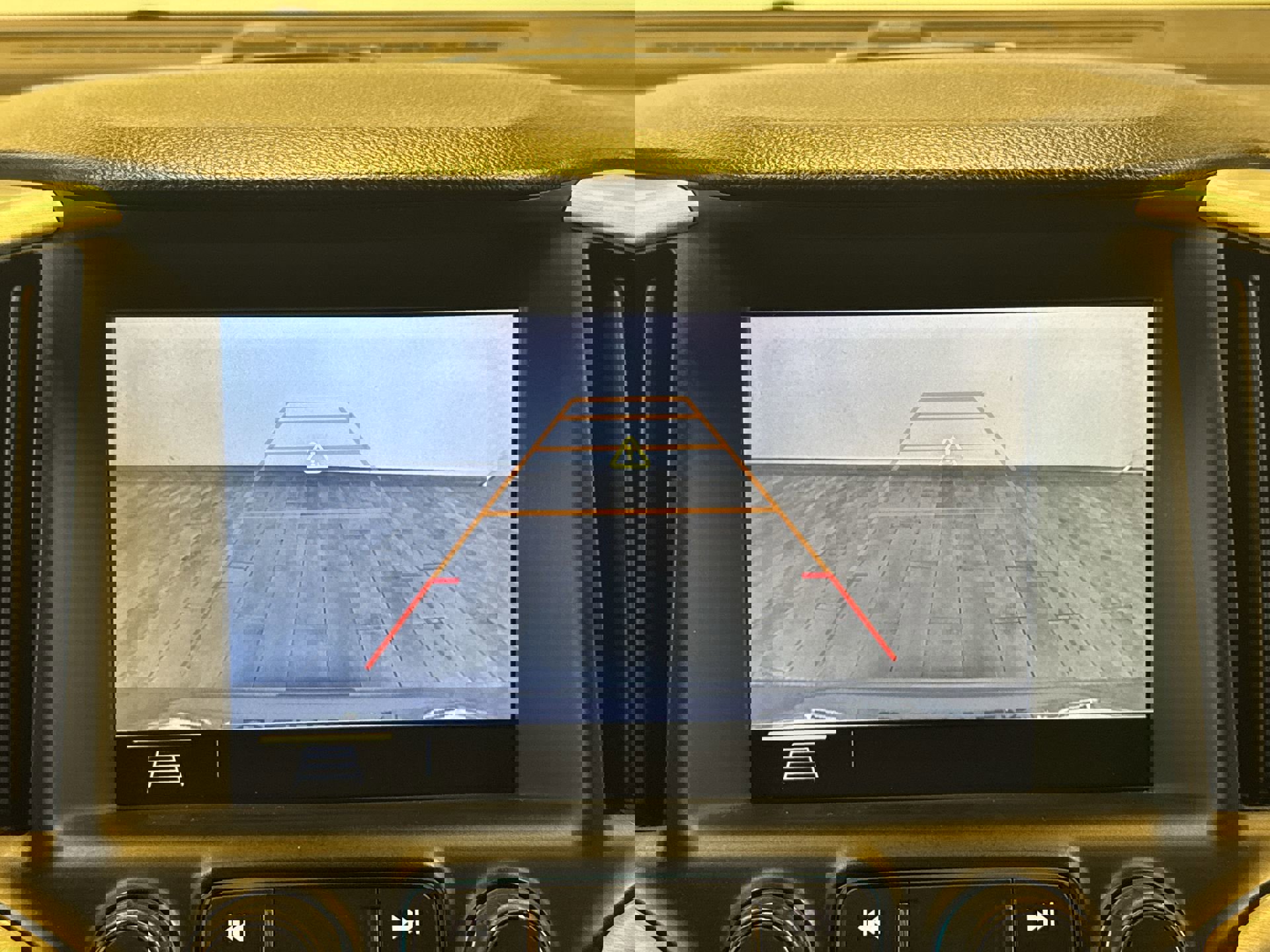 Used 2020 GMC Terrain SLT w/ Preferred Package image 17