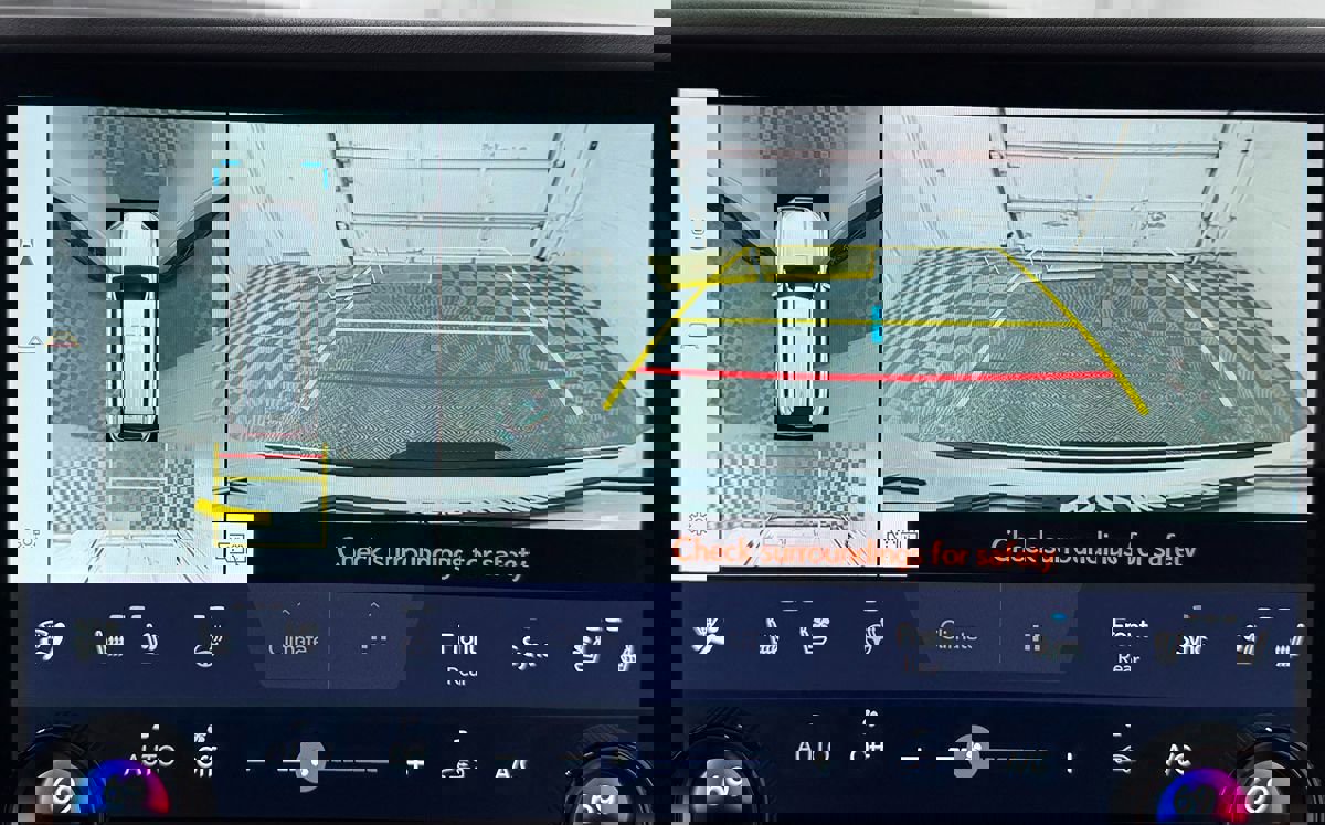 Used 2025 Lexus GX 550 w/ Accessory Package (2T) image 33