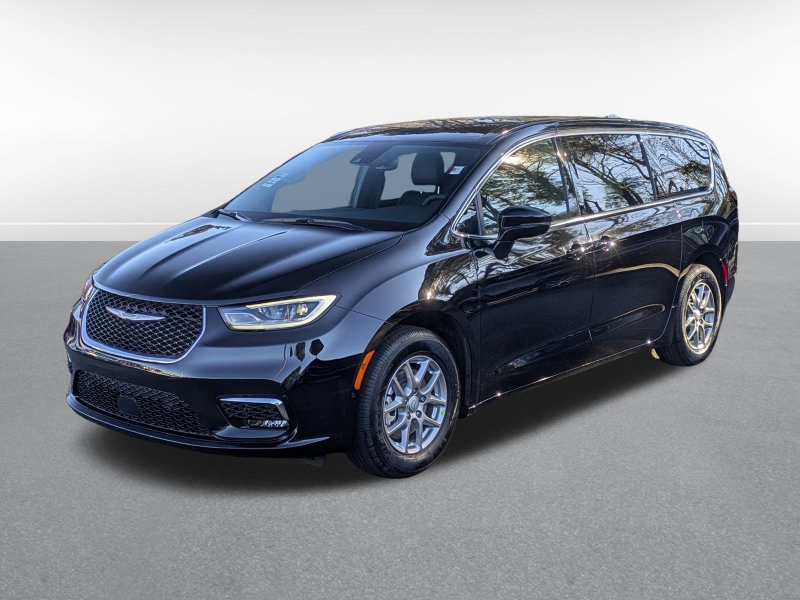 New 2026 Chrysler Pacifica Select image 1