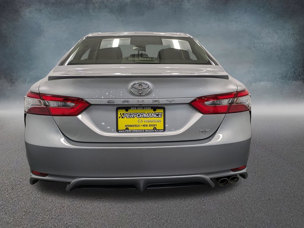 Used 2018 Toyota Camry SE FWD image 5