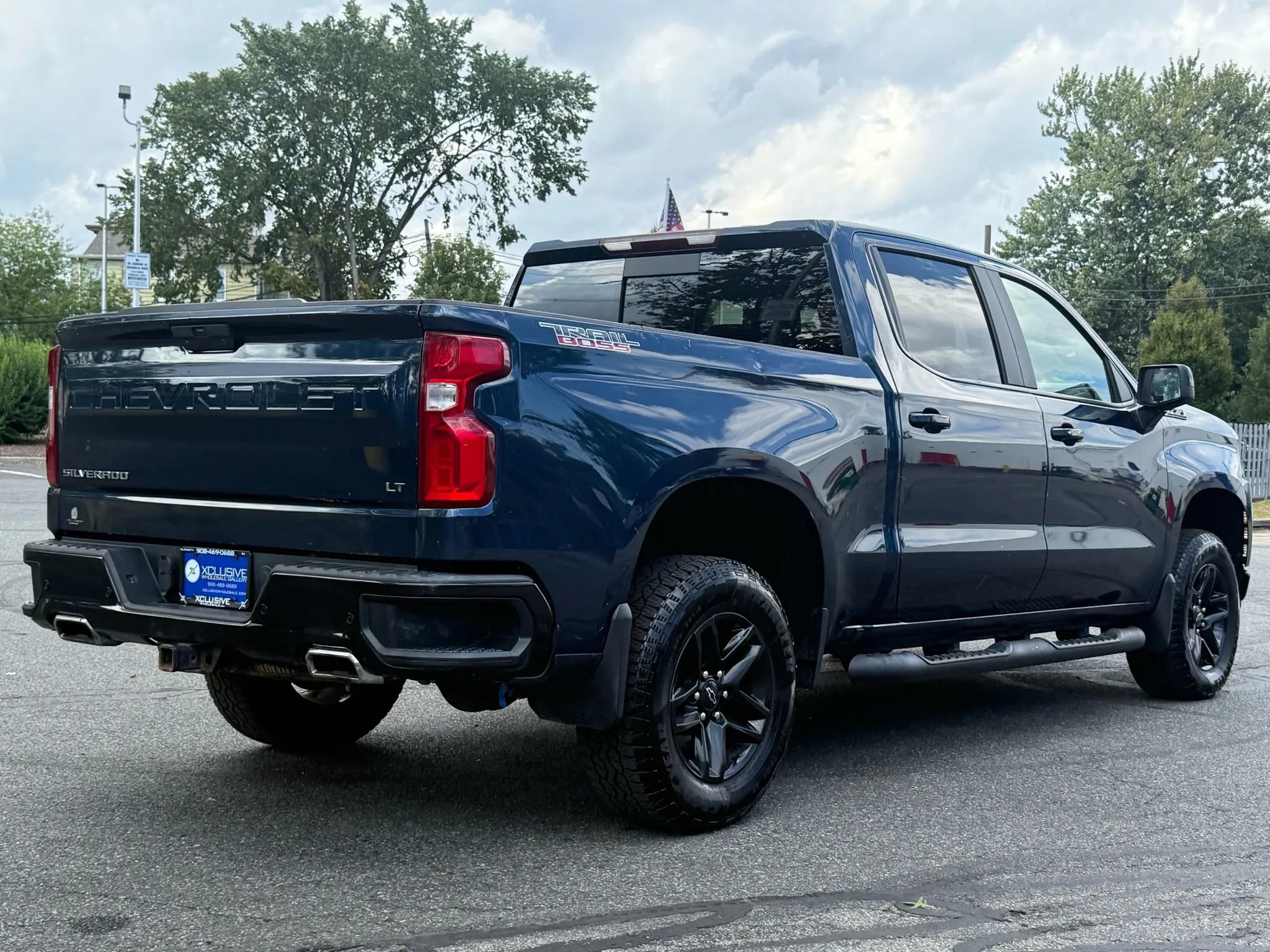 Used 2020 Chevrolet Silverado 1500 LT Trail Boss image 4