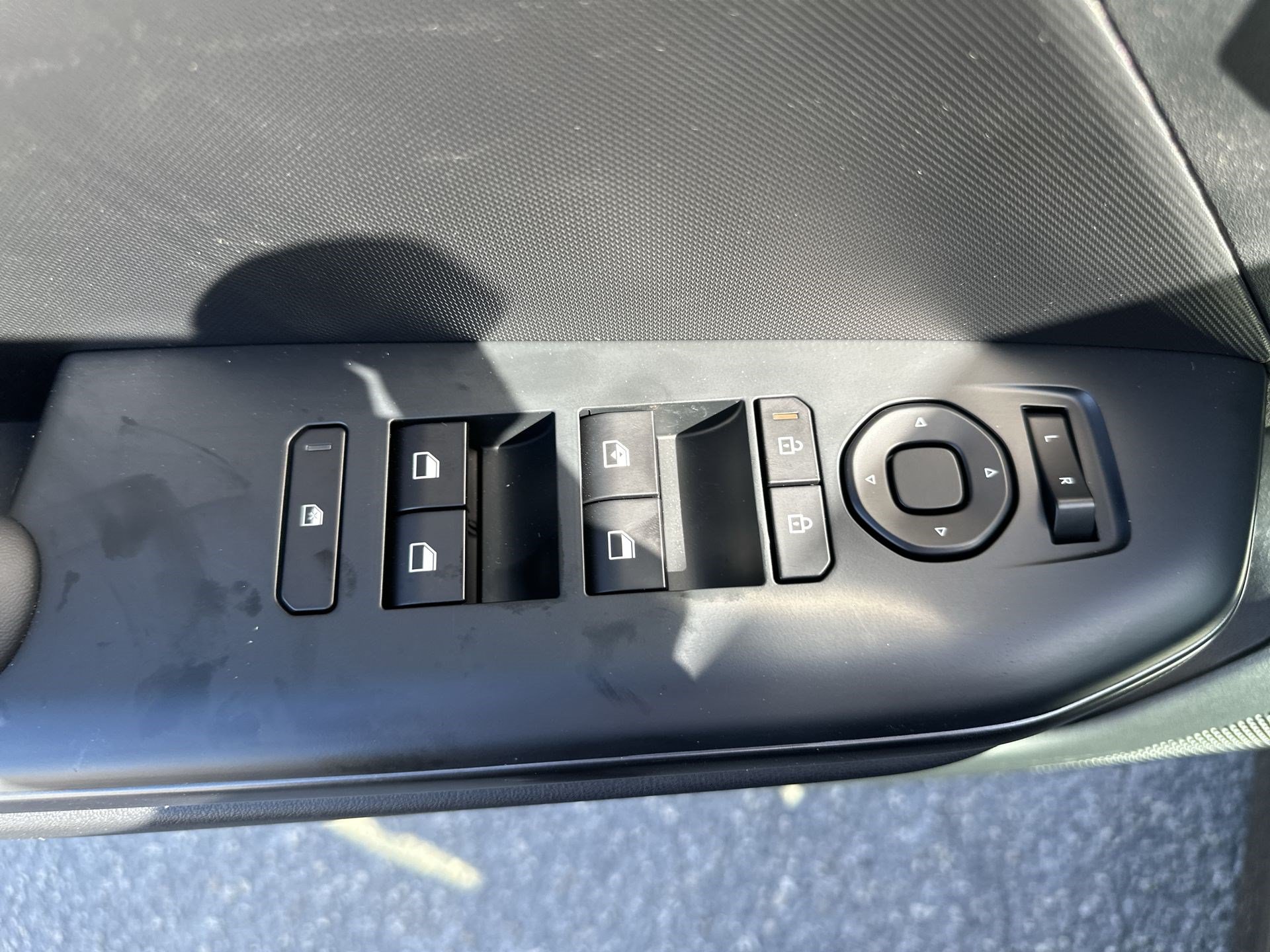 New 2027 Kia Seltos X-Line S w/ X-Line S Premium Package AWD/4WD image 17