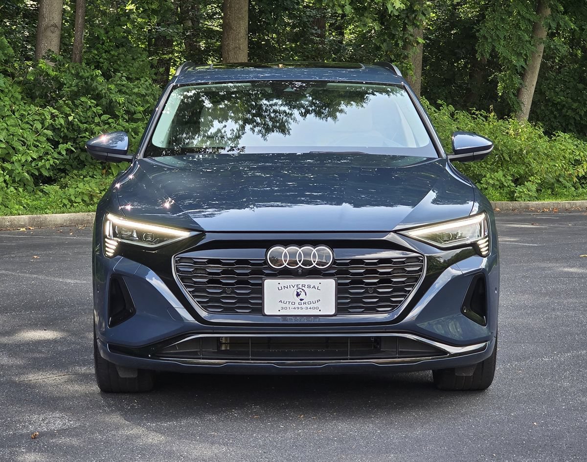 Used 2024 Audi Q8 e-tron Prestige w/ Prestige Package AWD/4WD image 9