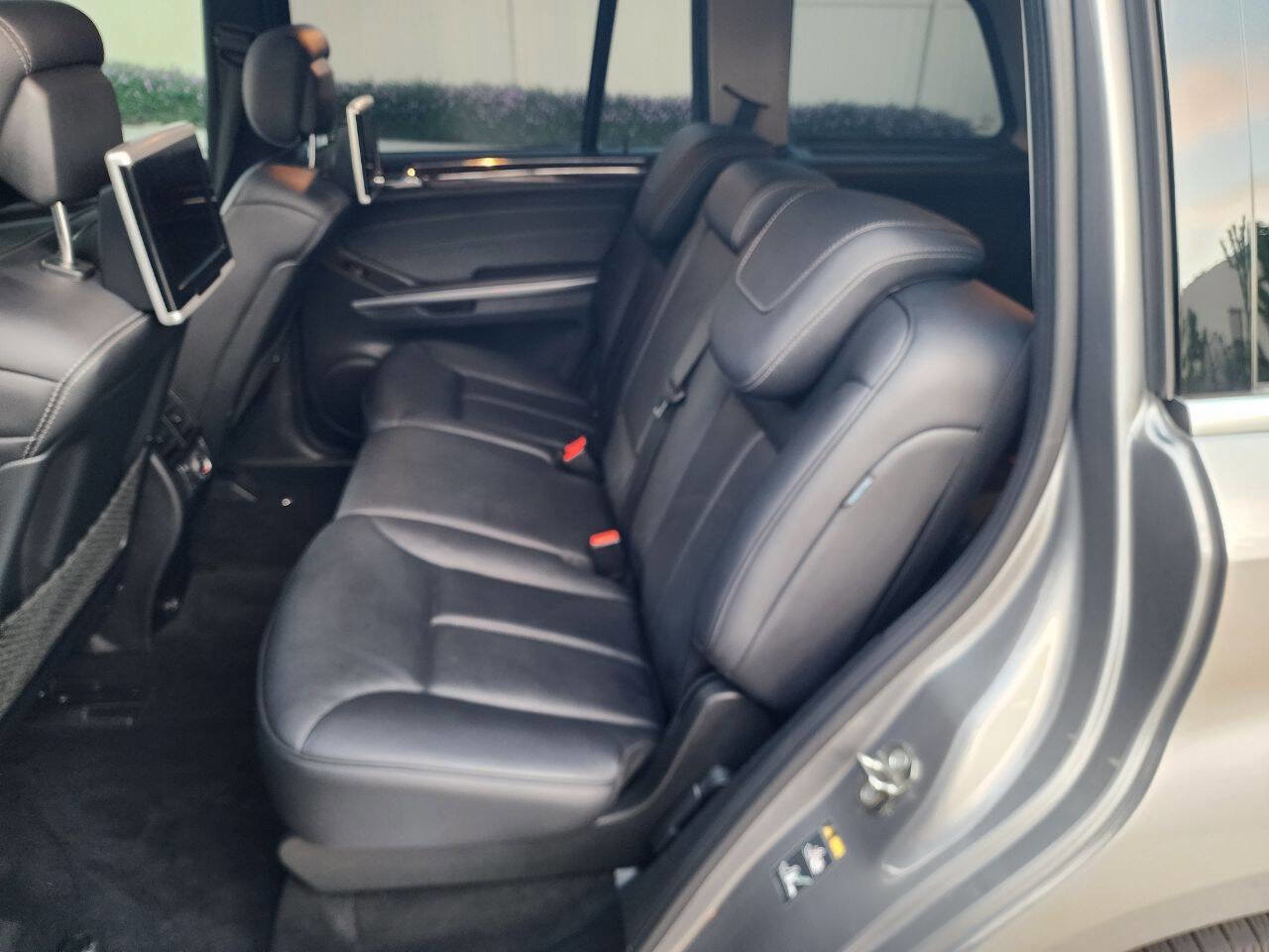 Used 2012 Mercedes-Benz GL 450 4MATIC image 34