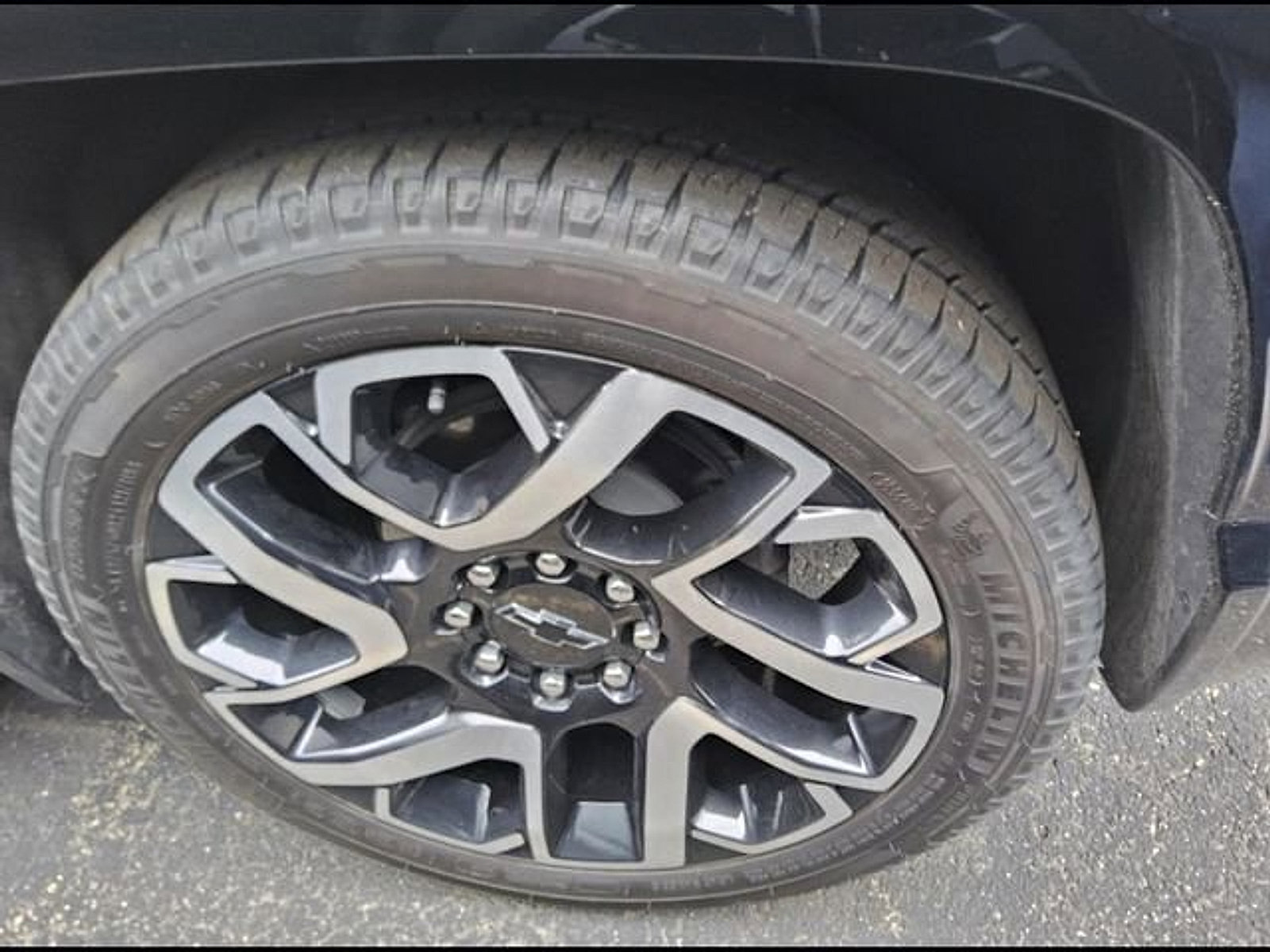 Certified 2025 Chevrolet Silverado EV RST AWD/4WD image 18