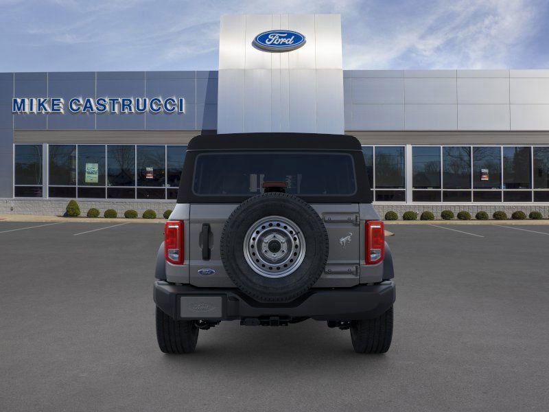 New 2025 Ford Bronco Base image 5