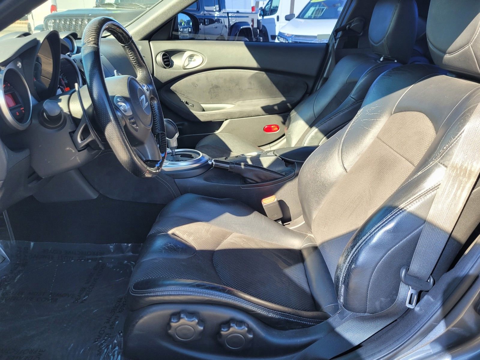 Used 2015 Nissan 370Z Touring w/ Aerodynamics Package image 12