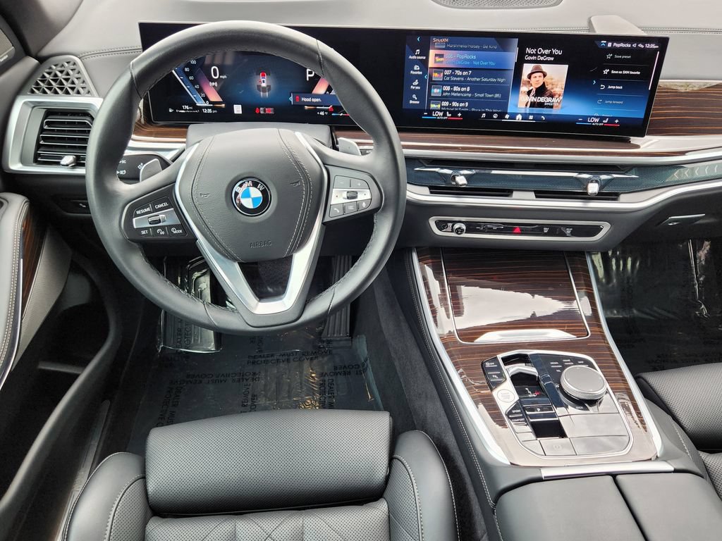 Used 2026 BMW X5 xDrive40i AWD/4WD image 3