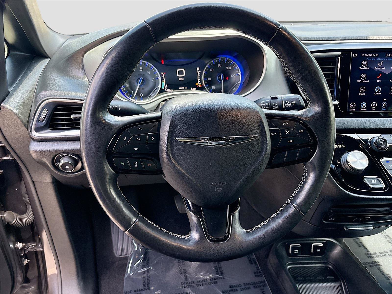 Used 2020 Chrysler Pacifica Touring-L Plus w/ S Appearance Package FWD image 11