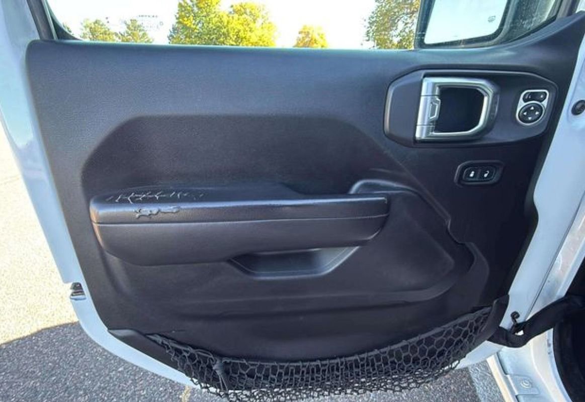 Used 2018 Jeep Wrangler Unlimited Sport S image 16