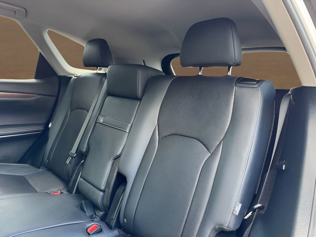 Used 2022 Lexus RX 350L Premium w/ Premium Package AWD/4WD image 17