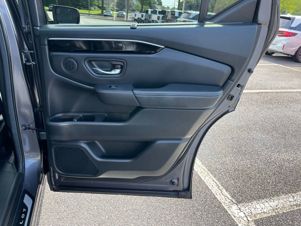 Certified 2024 Honda Pilot Touring image 35
