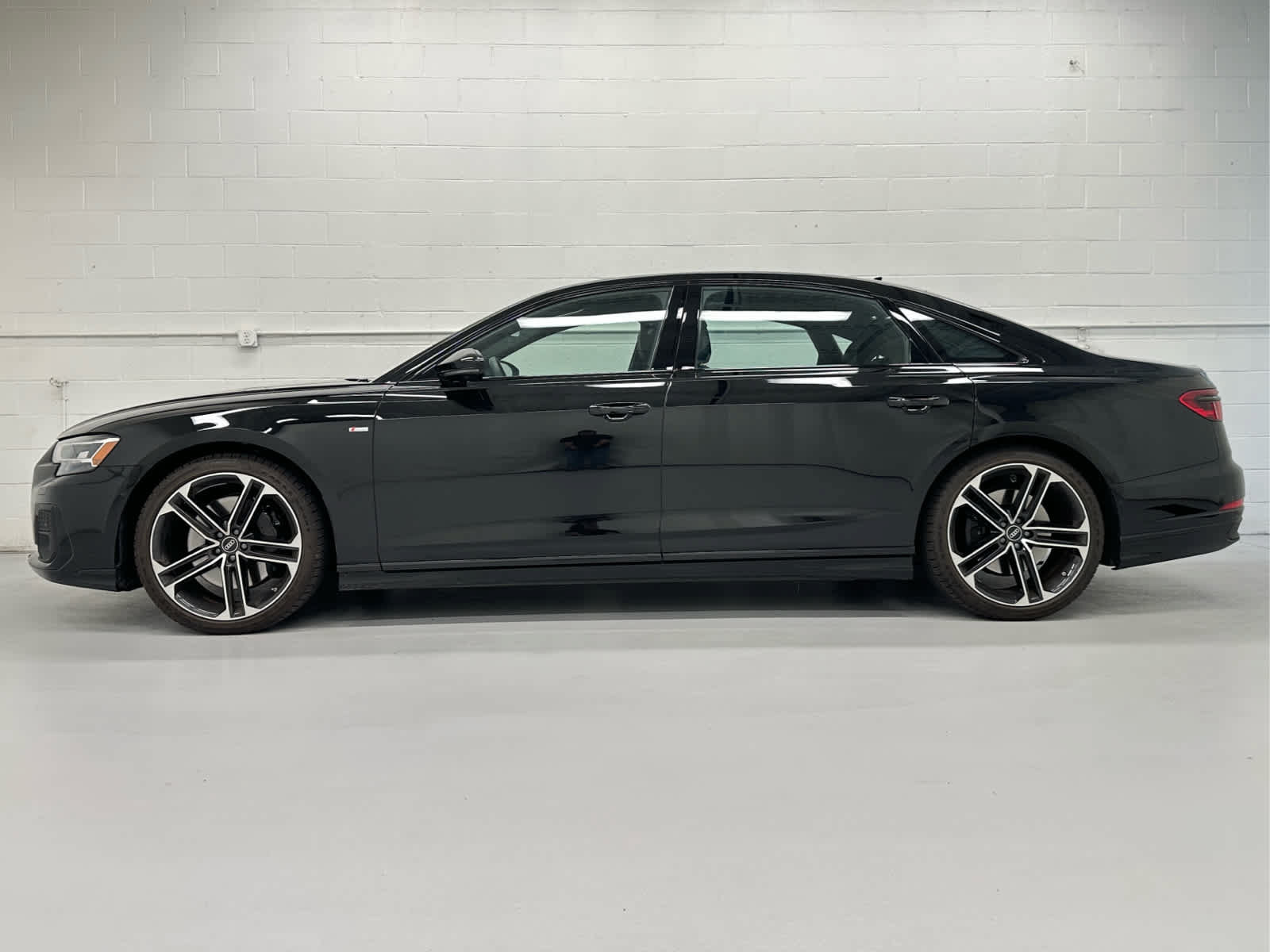 Used 2026 Audi A8 L 3.0T AWD/4WD image 3