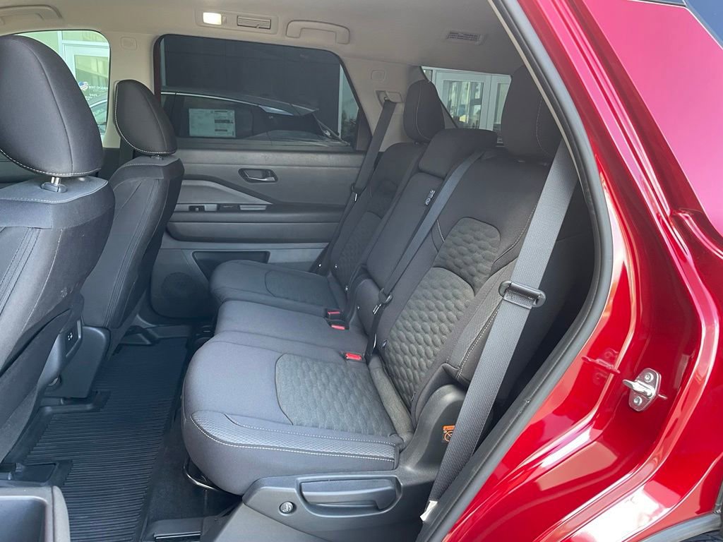 Certified 2024 Nissan Pathfinder SV FWD image 16