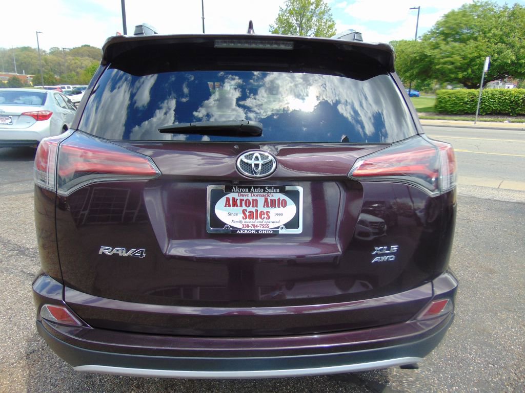 Used 2016 Toyota RAV4 XLE AWD/4WD image 32