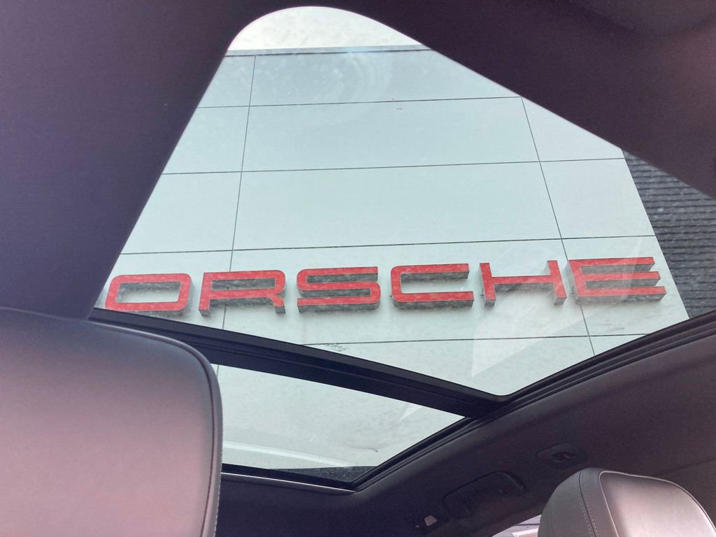 Used 2024 Porsche Macan image 34